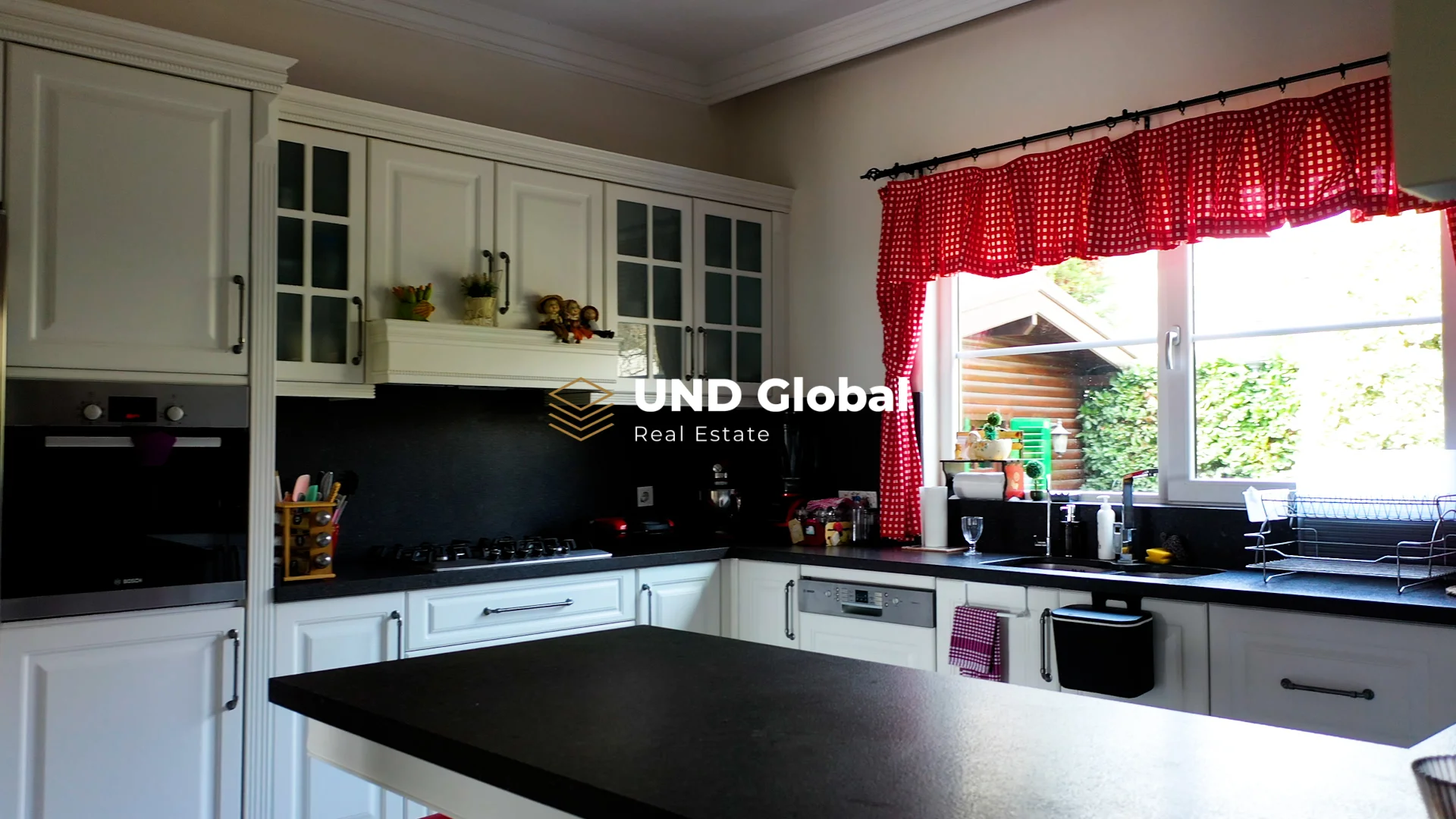 Detached 3+1 Villa for Sale in Toskana Vadisi, 204m², Furnished