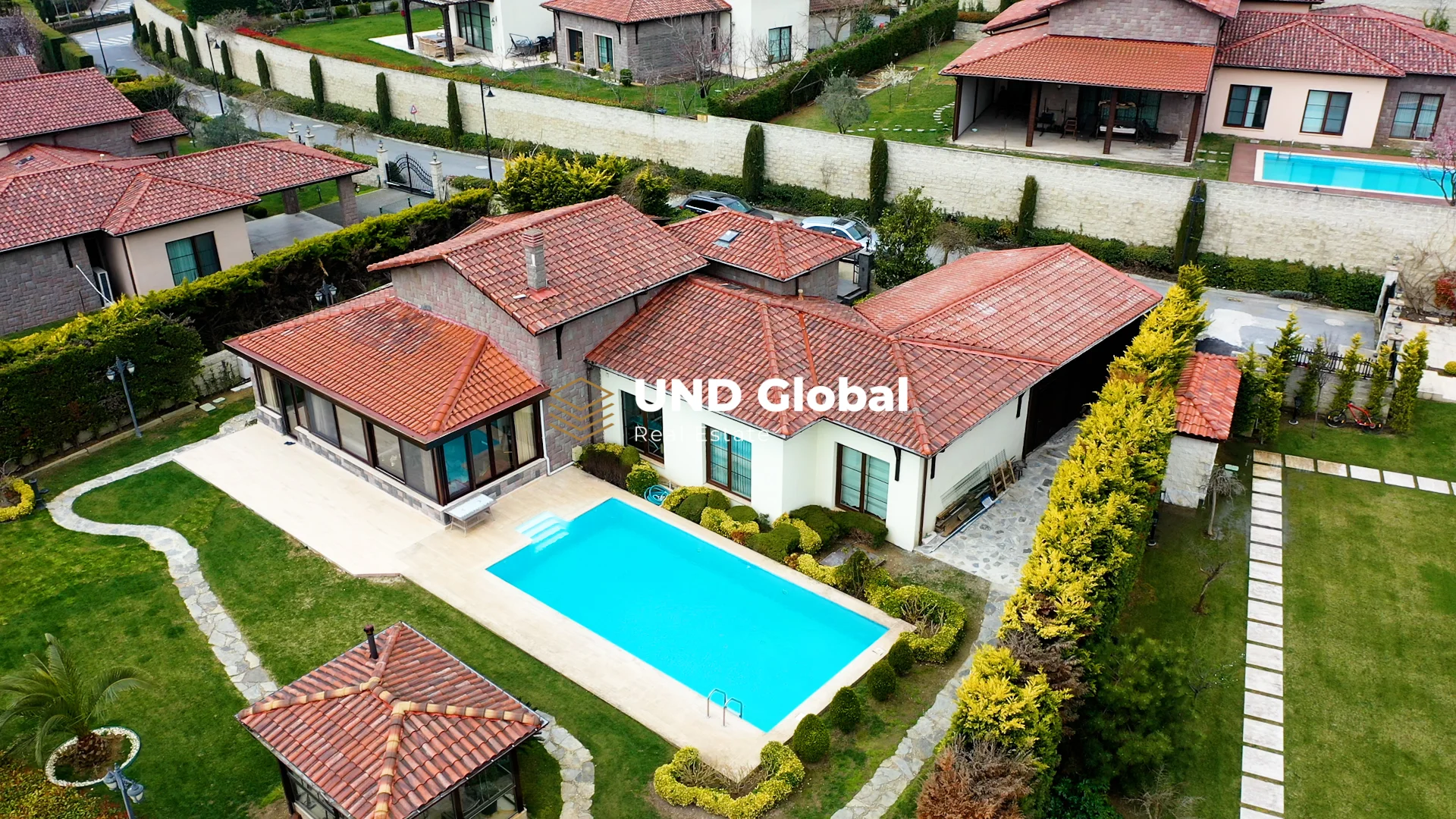 Detached 3+1 Villa for Sale in Toskana Vadisi, 204m², Furnished