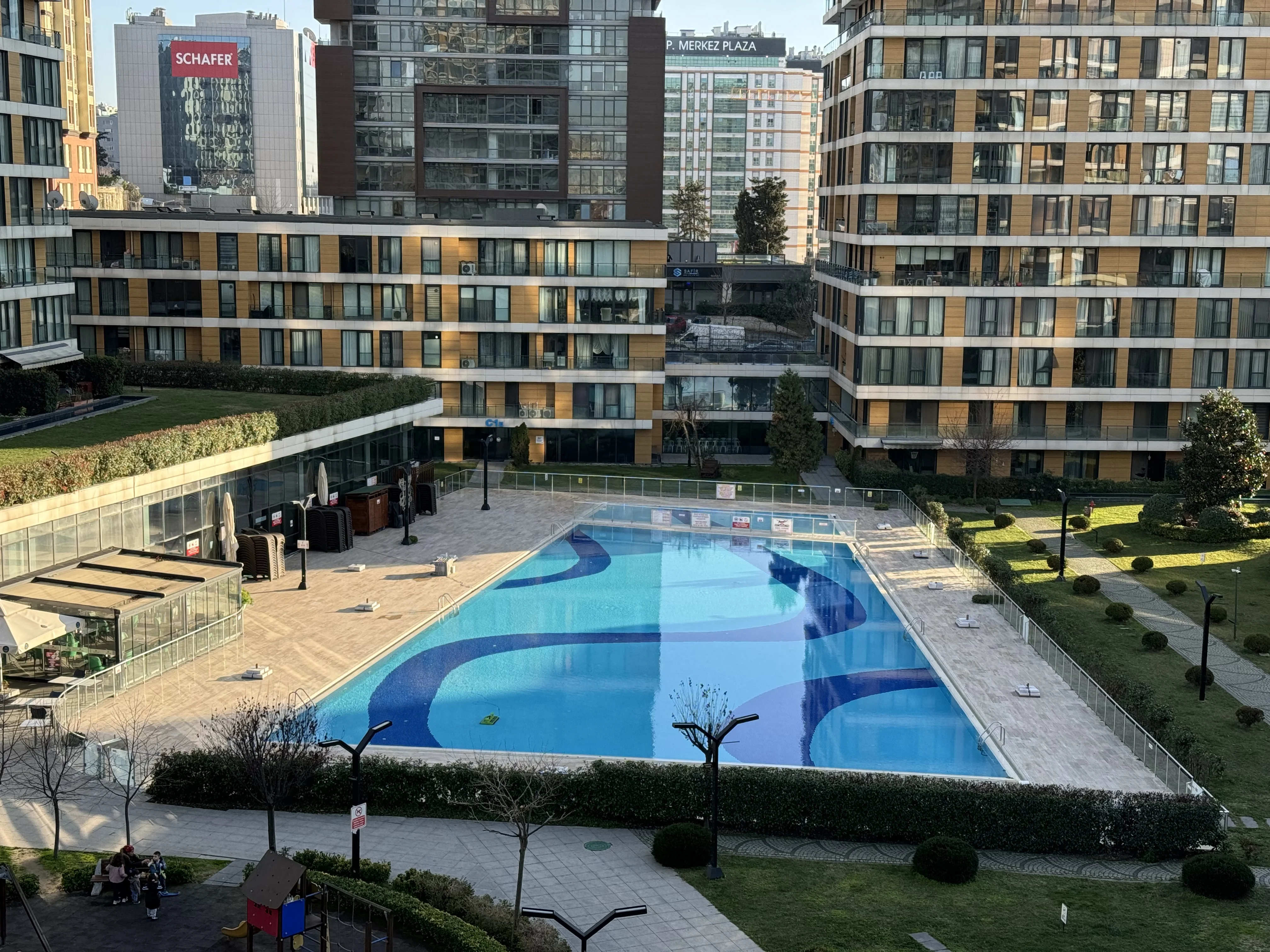 Bahçelievler İstwest Satılık 3+1 Daire Boş Yüksek Kat