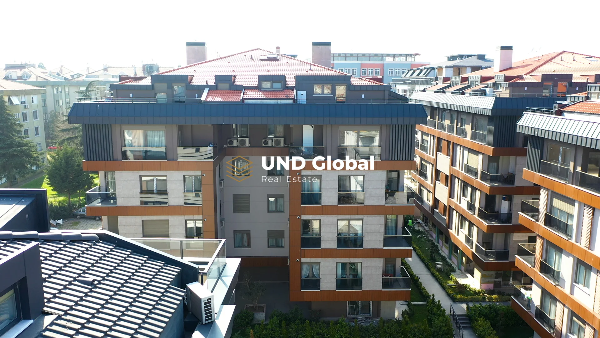 Yeşilköy Hayat Sitesi 210 m2 Özel Yapım 3+2  Havuzlu Çatı Dublex