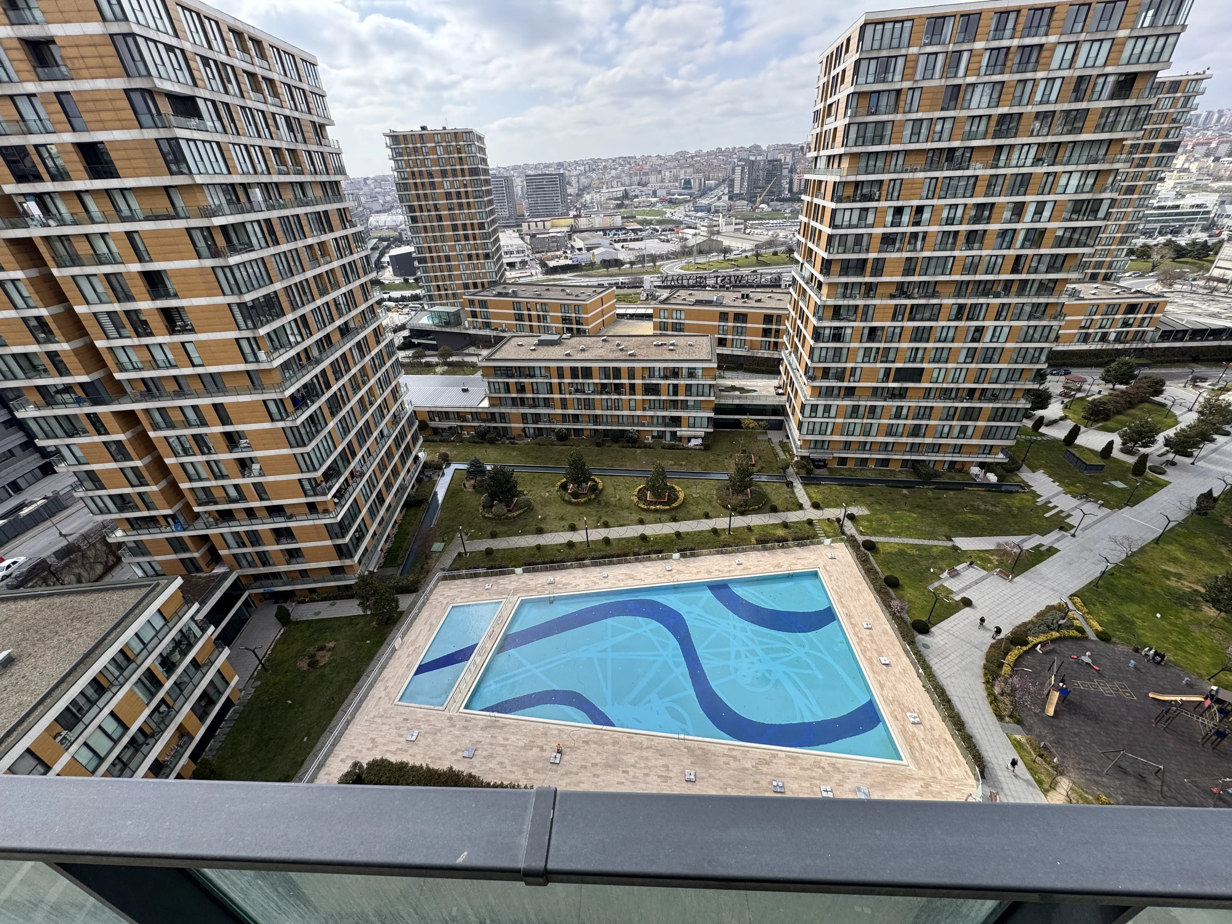 Bahçelievler Istwest For Sale 2+1 Apartment with Landscape View, Vacant