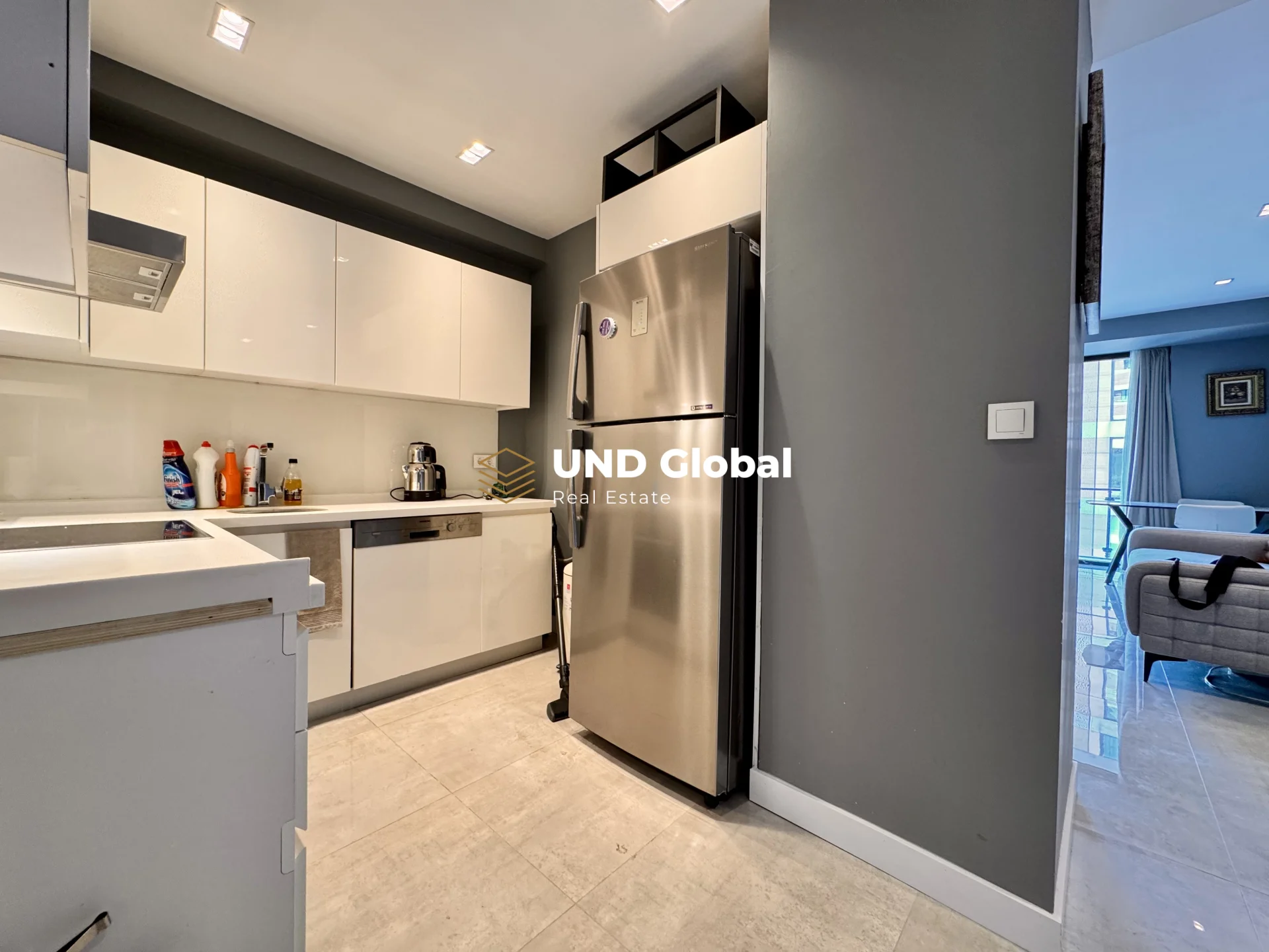 Bahçelievler Istwest Apartment for Rent 1+1 Furnished Apartment Large Type