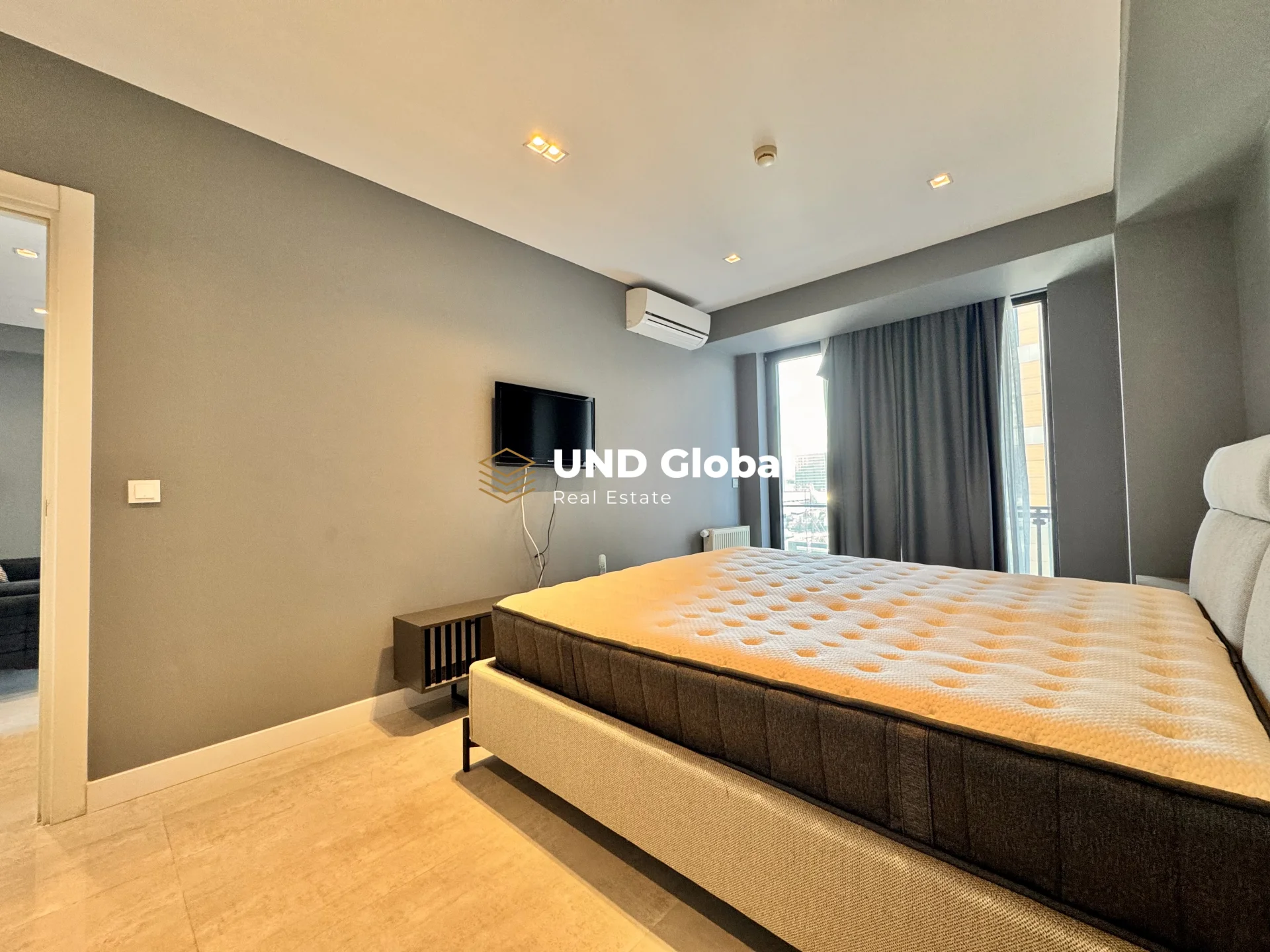 Bahçelievler Istwest Apartment for Rent 1+1 Furnished Apartment Large Type