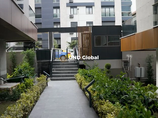 Yeşilköy Hayat Sitesi | 210 m  2   Custom-Built 3+2 Rooftop Duplex